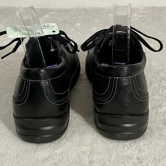 NEW Apex Robyn Petal Sneakers Women’s Size 9.5 Black Leather Cut Out Flowers - Picture 5 of 16